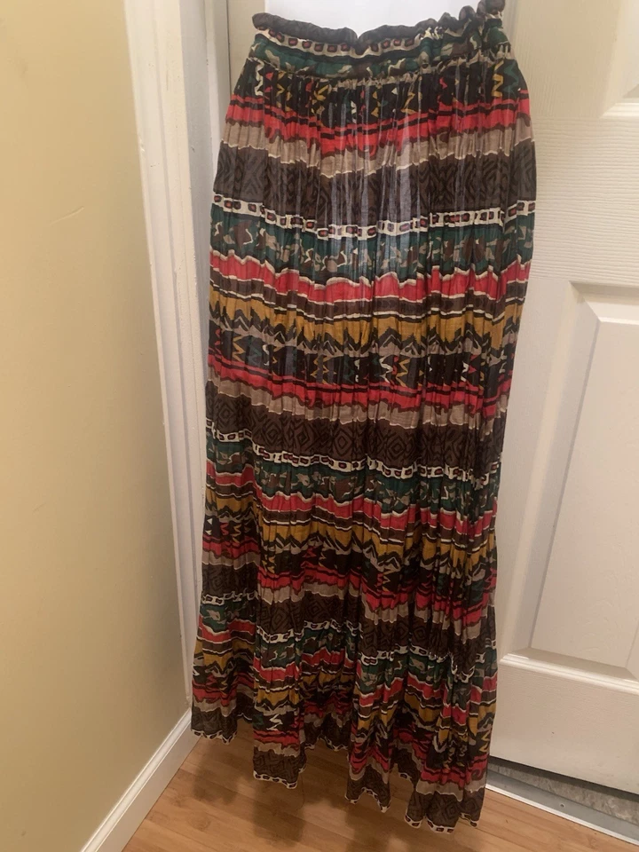 Sag Harbor boho flowy pleated floral Small cottagecore maxi skirt w drawstring — 第 2/4 张图片