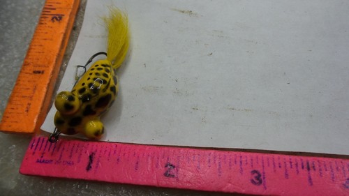 vintage Heddon 85YF Flyrod Pop Eye Frog Lure Yellow Frog 1937-56 - Bild 2 von 3