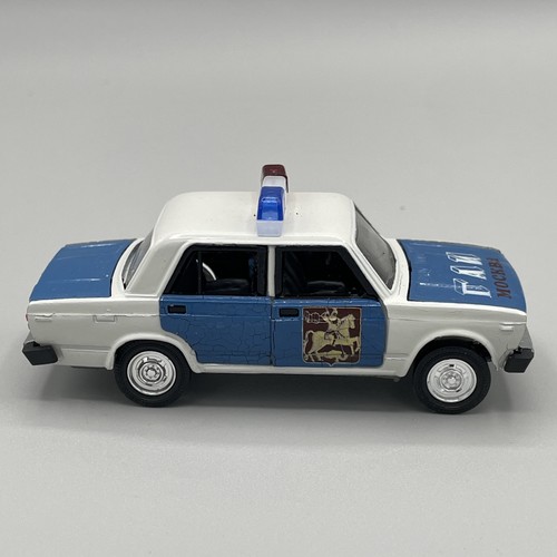Coche de policía vintage VAZ-2105 Lada AvtoVAZ URSS CCCP fundido a presión soviético 1:43 - Imagen 3 de 15