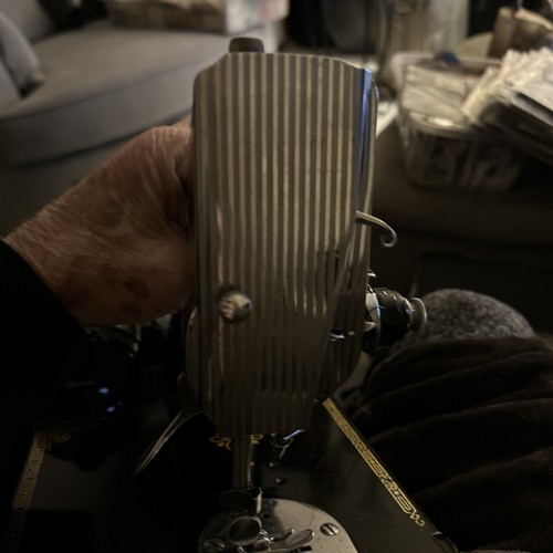 1948 SINGER 221 FEATHERWEIGHT CENTENNIAL BADGED Near MINT Sewing MACHINE CASE ++ - Picture 13 of 24