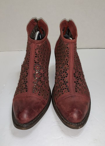 Independent Boot Company Womens Sz 8 Red Leather Perforated Stud Western Bootie - Picture 2 of 14