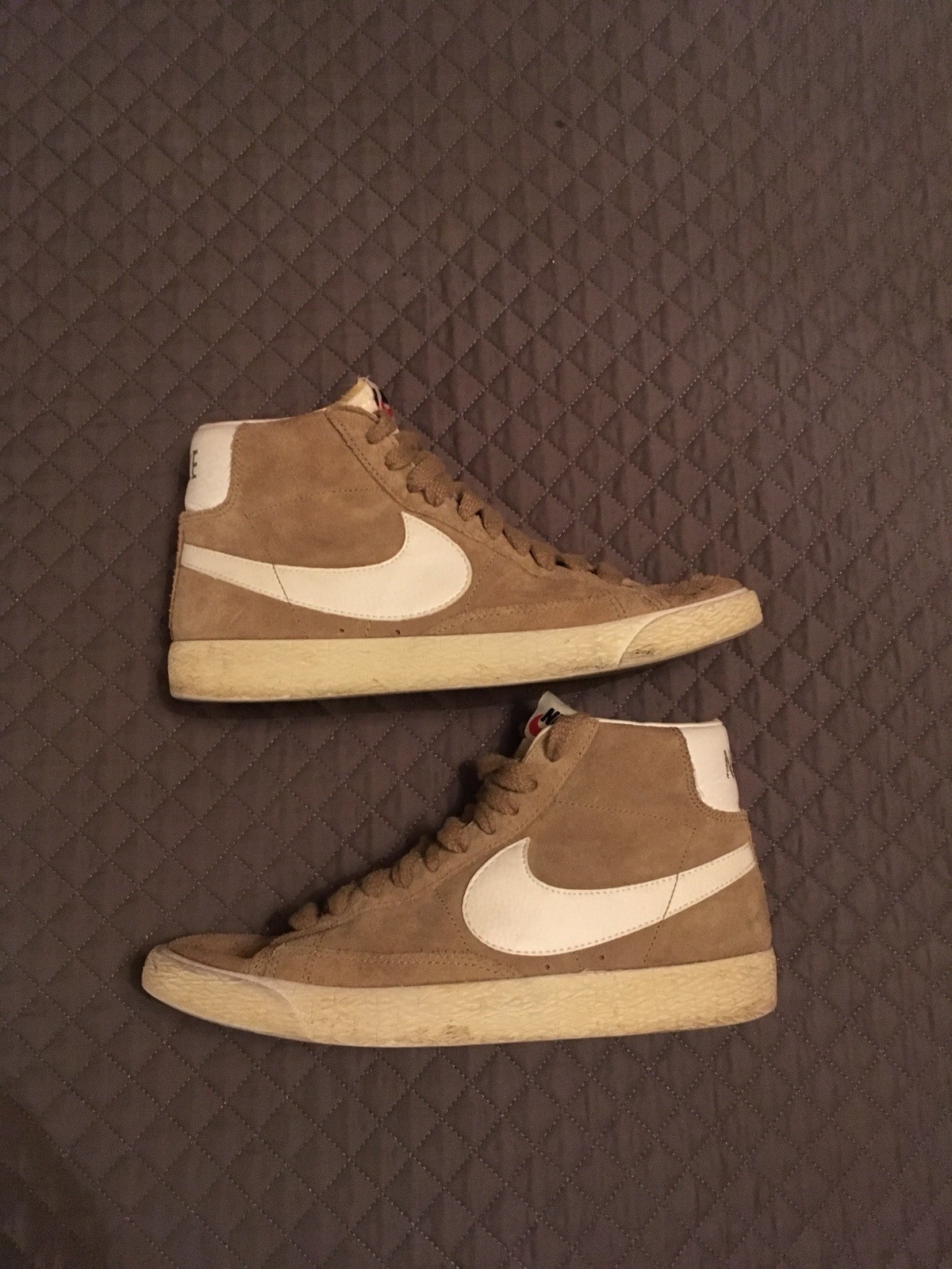 Nike Blazer baskets femme UK5.5 - Beige Nike Blazer baskets femme UK5.5 - Beige