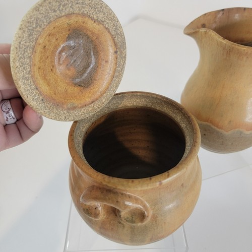 Vintage Village Steinzeug Studiokeramik Colby signiert Sahne und Zucker Set gesprenkelt - Bild 4 von 9
