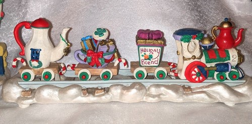 Christmas Teapot Village 1998 Trendmasters Sears Complete + Many Extras - Picture 2 of 12
