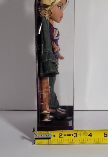 Bratz Original Fianna Serie 3 Fashion Doll con 2 abiti nuova con scatola con etichette - Foto 8 di 9