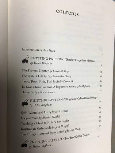 Knitting Yarns: Writers on Knitting edited by Ann Hood 1st/1st HC/DJ 2014 - Bild 8 von 13