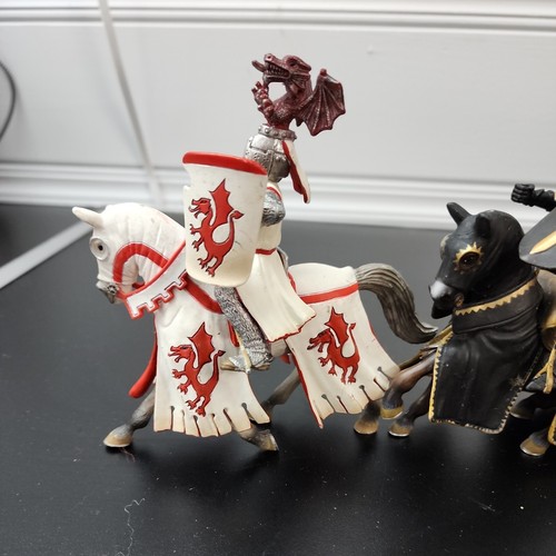 Schleich Ritter - Schwarz-Weißer Ritter zu Pferd fehlende Lanze  - Bild 3 von 11