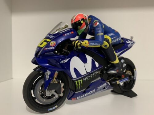MINICHAMPS VALENTINO ROSSI 1/12 YAMAHA 2018 GP MUGELLO MODELLINO MOTOGP DIECAST - Foto 5 di 8