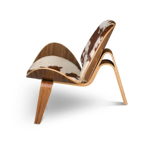 Muschelstuhl mit Rindsleder Hans J Wegner Style. Echt braunes weißes Kuhfell & Nussbaum - Bild 9 von 9