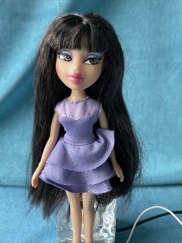 Bratz Crystalicious Jade Doll. Immaculate- Some Accessories- Working Hairdryer - Picture 7 of 7
