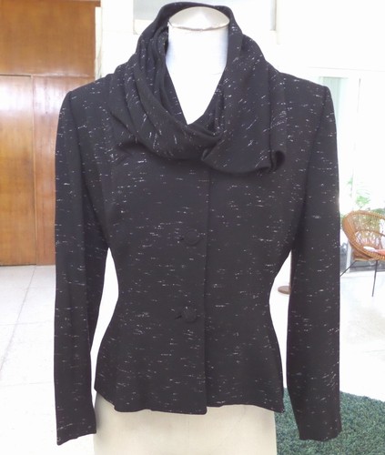 LILLI ANN 1940s Vintage Suit Jacket with build in
