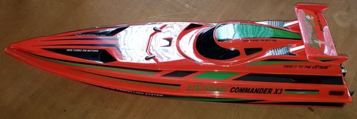 Extreme RC Commander X3 Remote Control Boat - Red - Picture 1 of 13