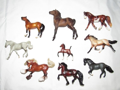 Lot of 9 Assorted Breyer Horses / Ponies Various Sizes & Breeds - Picture 2 of 8