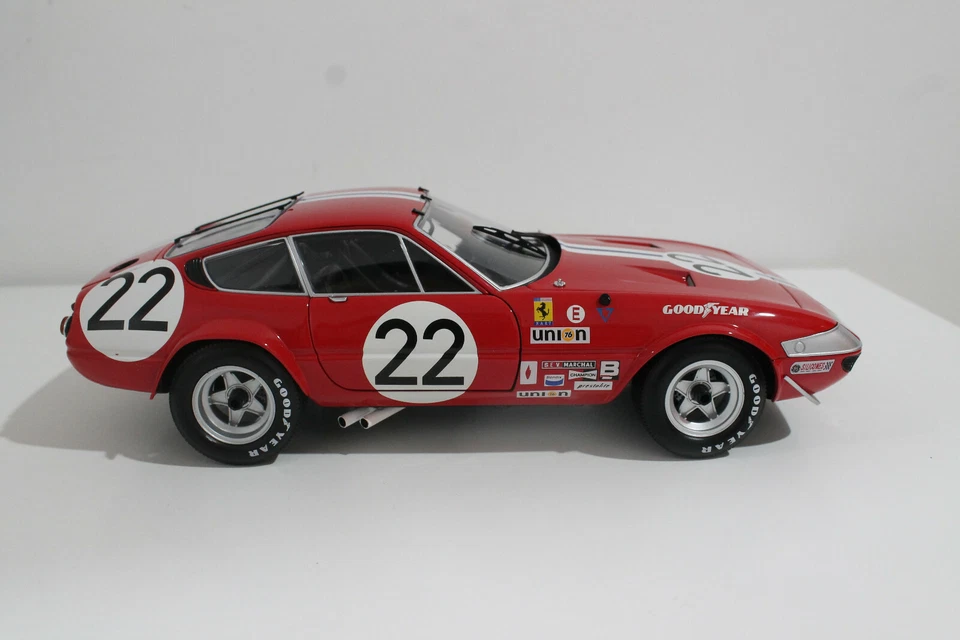 Modelo 08164B Kyosho escala 1/18 - Ferarri 365 Gtb4 Daytona Competizione #NUEVO#  Foto 4 de 4