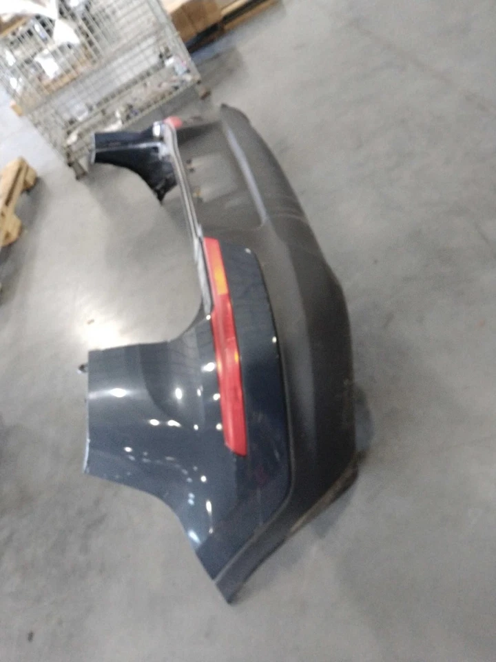 Used Rear Bumper Assembly Rear fits: 2016 Kia Sportage single exhaust 2.4L w/o p - Imagem 2 de 4