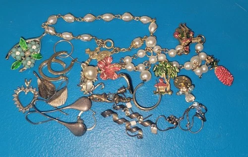 Vintage Lot Of Costume Jewelry Earings Pins Bracelets Charms