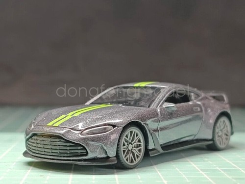 TSC 1:64 Scale Gray Decal VANTAGE V12 Sports Diecast Metal Collection Car Model - Picture 3 of 19
