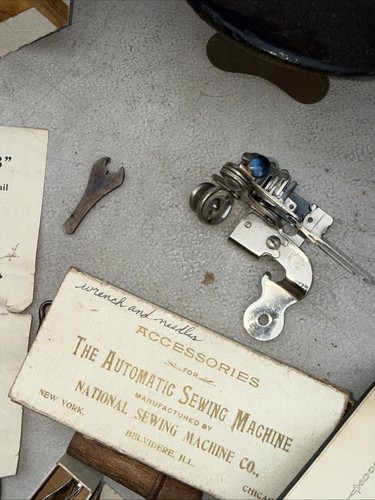 1920s sewing machine head by National Sewing Machine Co. ELDREDGE W/Accessories - Picture 19 of 23