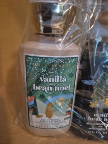 Juego de 2 lociones corporales y jabón de manos espumoso de vainilla BEAN NOEL ~ Bath & Body Works - Imagen 2 de 5