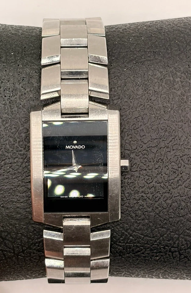 Reloj suizo de cuarzo para mujer Movado ELIRO 84-C1-455a de acero inoxidable Foto 2 de 4