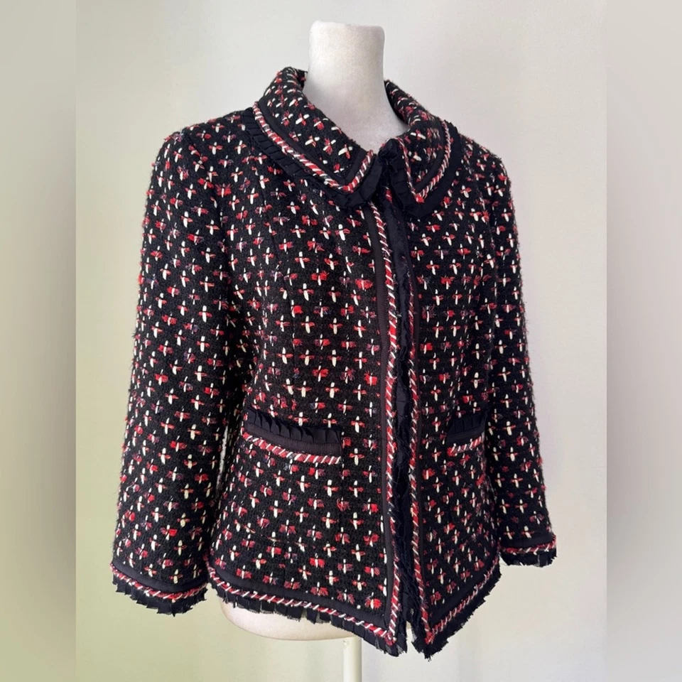 Chaqueta de tweed vintage de los 90 con cuello negro, blanco y rojo cierre de gancho y ojo Foto 2 de 4