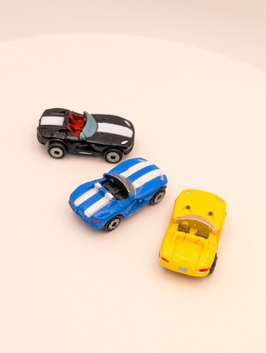 Micro Machines Dodge Viper Convertible Lot Of 3 Black/Blue/Yellow - Picture 11 of 19