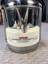 Vintage Acme Supreme Juicerator Model 6001 Electric Juicer USA Made MCM