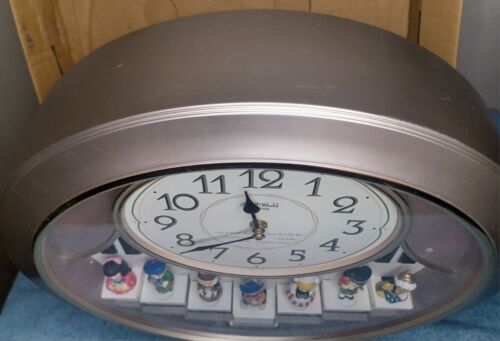 Rhythm "JUMPIN KIDS" Magic Motion Musical Wall Clock W/ Moving Figurines Piano - Picture 8 of 15