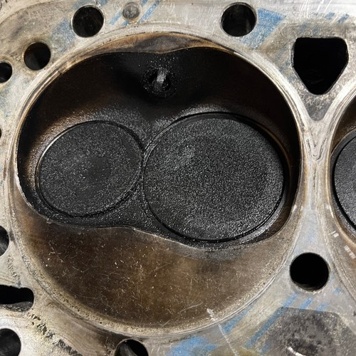 Chevy Small Block Edelbrock 6089 Performer Series Cylinder Head - Picture 5 of 5