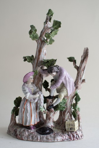 Vogelfänger Liebespaar am Baum bemalte Figurengruppe unbekannt Porzellan 18 Jhd - Picture 2 of 11