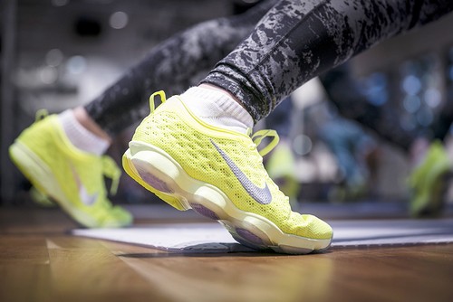 Nike 684984 Zoom Fit Agility 130 $ Damen-Trainingsschuhe Laufen weitere Farben - Bild 8 von 13