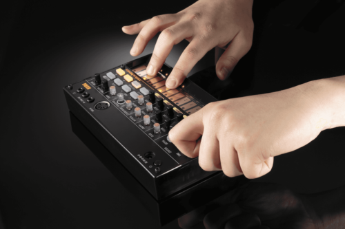KORG VOLCA-BEATS ANALOG DRUM BOX - Picture 2 of 3