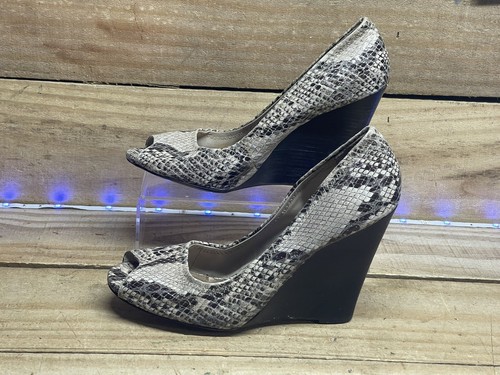 BCBG Paris Pumps Gray Brown Snakeskin Wedge Shoes Size 8.5D
