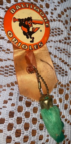 1966 Baltimore Orioles Pinback Button, Ribbon, Lucky Rabbits Foot MLB Baseball - Bild 13 von 20