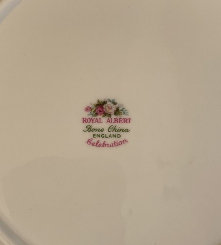ROYAL ALBERT Bone China 8 1/8” Salad/Dessert Plate CELEBRATION England Roses - Picture 4 of 4