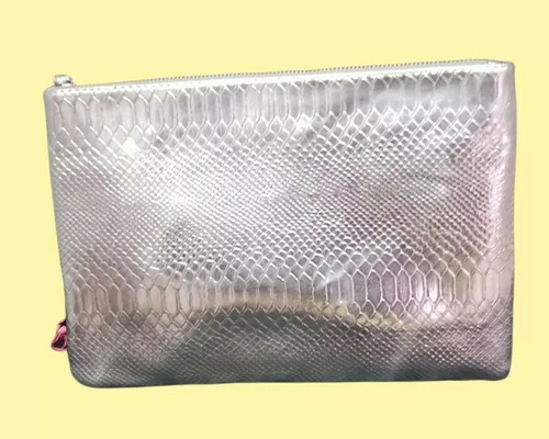 South Beach Exclusive snake embossed clutch in silver metallic free shipping 🤩 - Picture 5 of 10