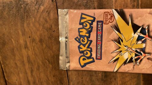 Pokemon 1st Edition Fossil Booster Pack Zapdos UNOPENED 1999 WOTC - Picture 4 of 4
