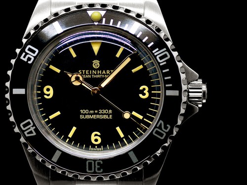 Nuovo Orologio Svizzero Automatico Steinhart Ocean One 39mm Ceramica Nera 103-0942 - Foto 4 di 10