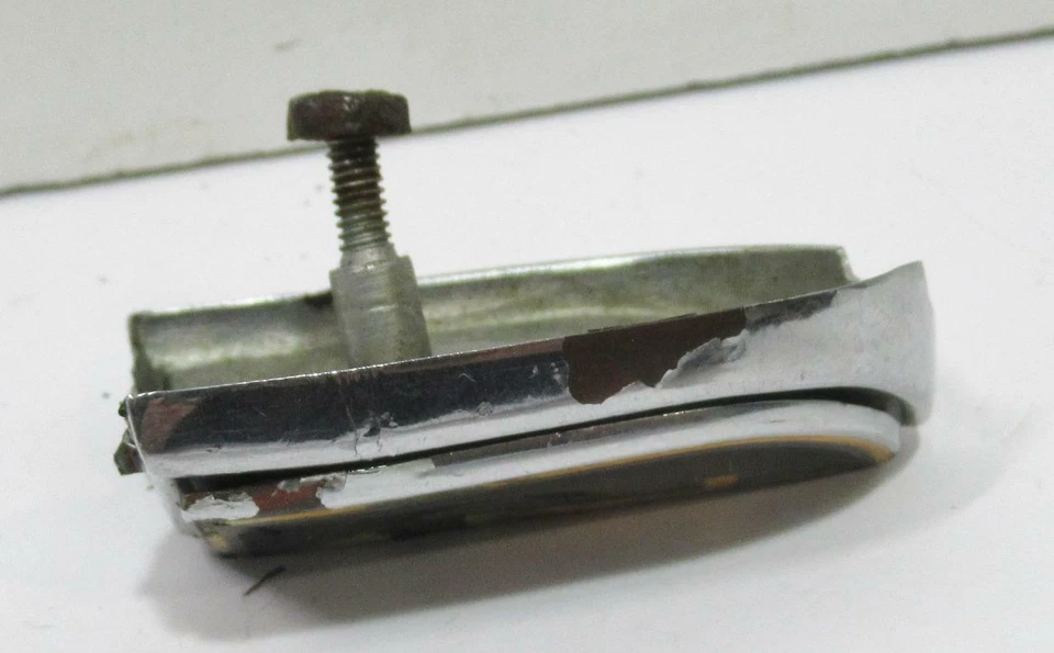 Ford Prefect grille badge sword 1949 1950 1951 1952 1953 Foto 3 de 4