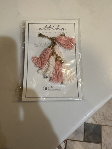 PENDIENTES BORLA ROSA CORAL ETTIKA CHAPADO EN ORO 18K DÍA SOÑADOR VESTIDO INFORMAL LINDO - Imagen 5 de 8