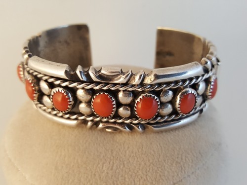 Wilson Begay Navajo rote Koralle Sterlingsilber Manschette Armband große klobige Perlen - Bild 9 von 10