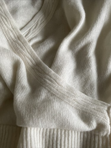 Vintage ‘80s ‘90s Wrap Sweater Ivory Lambswool & Angora V Neck Pullover M - Picture 4 of 8