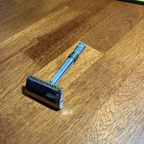 Estate Find GEM Micromatic Open Comb Single Edge Safety Razor AL - Picture 1 of 5