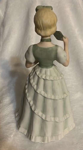 Vintage Estate Sale Porcelain Lady Figurine With Fan 8" Flower Missing On Dress - Picture 3 of 4