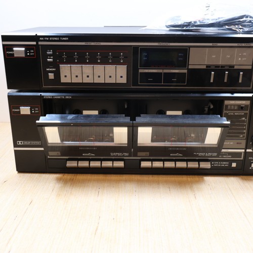 Sanyo RD W660 Dual Stereo Cassette Deck AND JT660 AM/FM Stereo Tuner - TESTED - Picture 2 of 9
