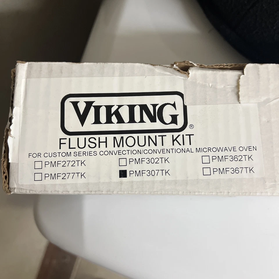 Caja abierta Viking PMF307TKSS Kit de ajuste de microondas profesional serie 5 de 30" Foto 2 de 4