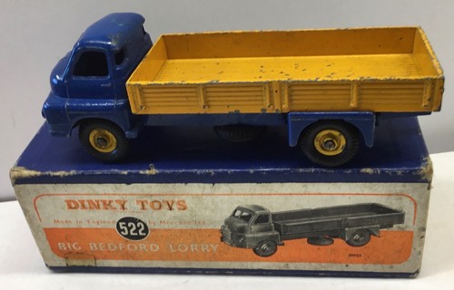 ORIGINAL DINKY TOYS 522. BIG BEDFORD LORRY . GOOD WITH ORIGINAL BOX .