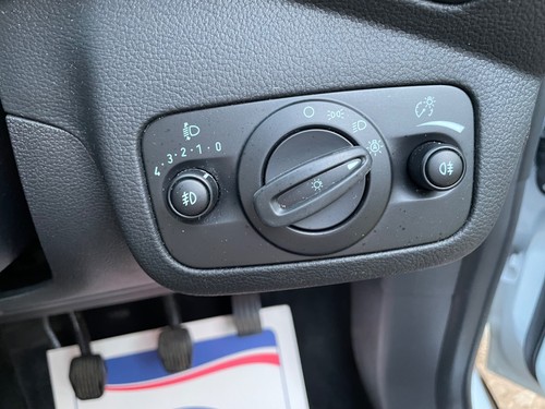 2018 Ford C-Max Titanium MPV Petrol Manual - Picture 19 of 24