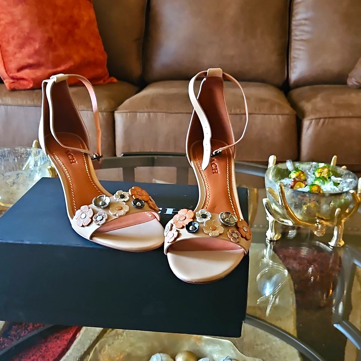 COACH ベージュ 花モチーフ サンダル 25+ Coach Floral Sandals for Women for sale | Updated Oct 2026