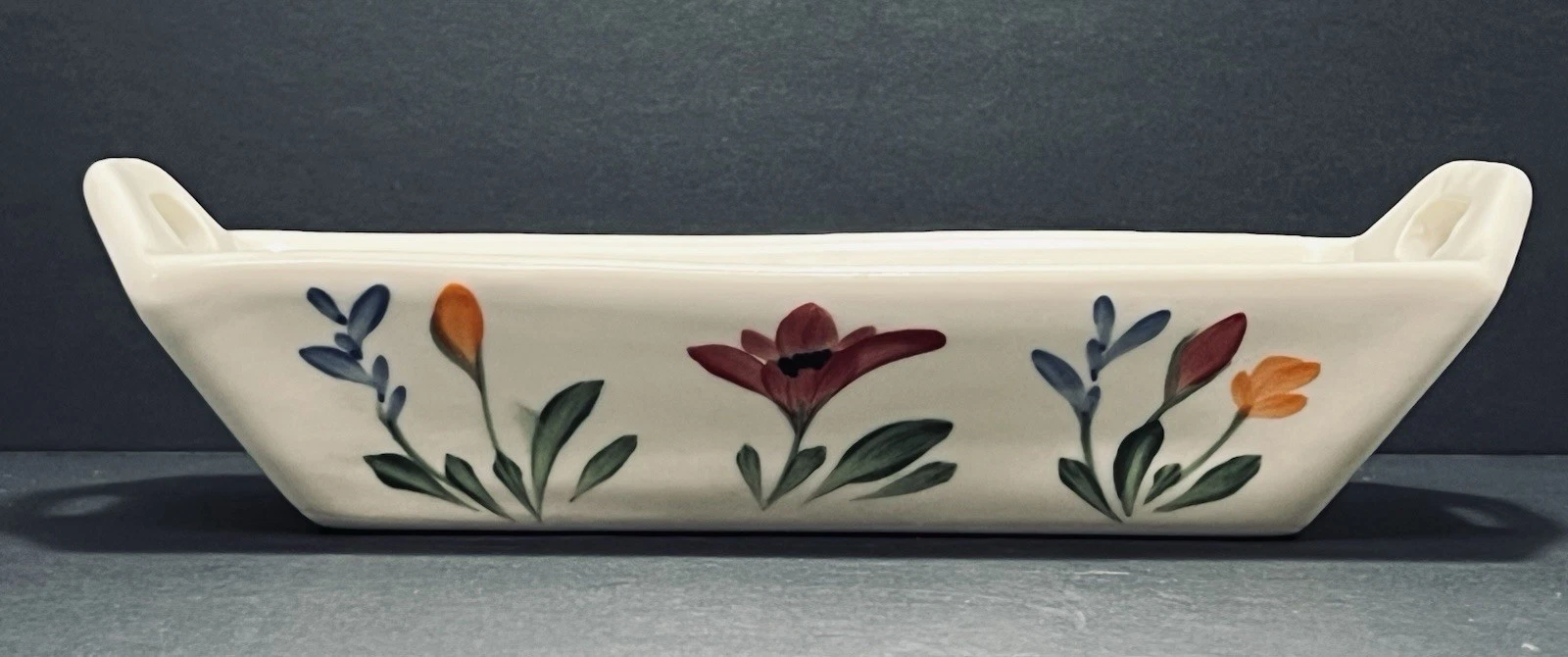 Vintage Emerson Creek Pottery 9-1/4” Loaf Pan USA Flower Floral Pattern *EUC*
Opens in a new window 
